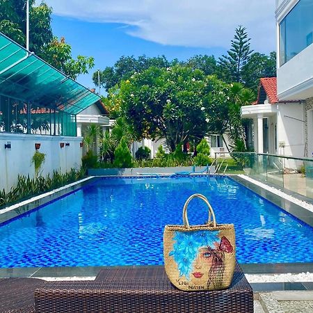 Dragon Bay Hotel Cam Lam Buitenkant foto