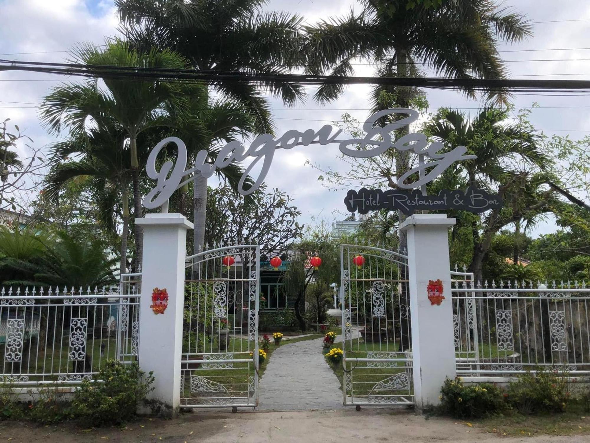 Dragon Bay Hotel Cam Lam Buitenkant foto