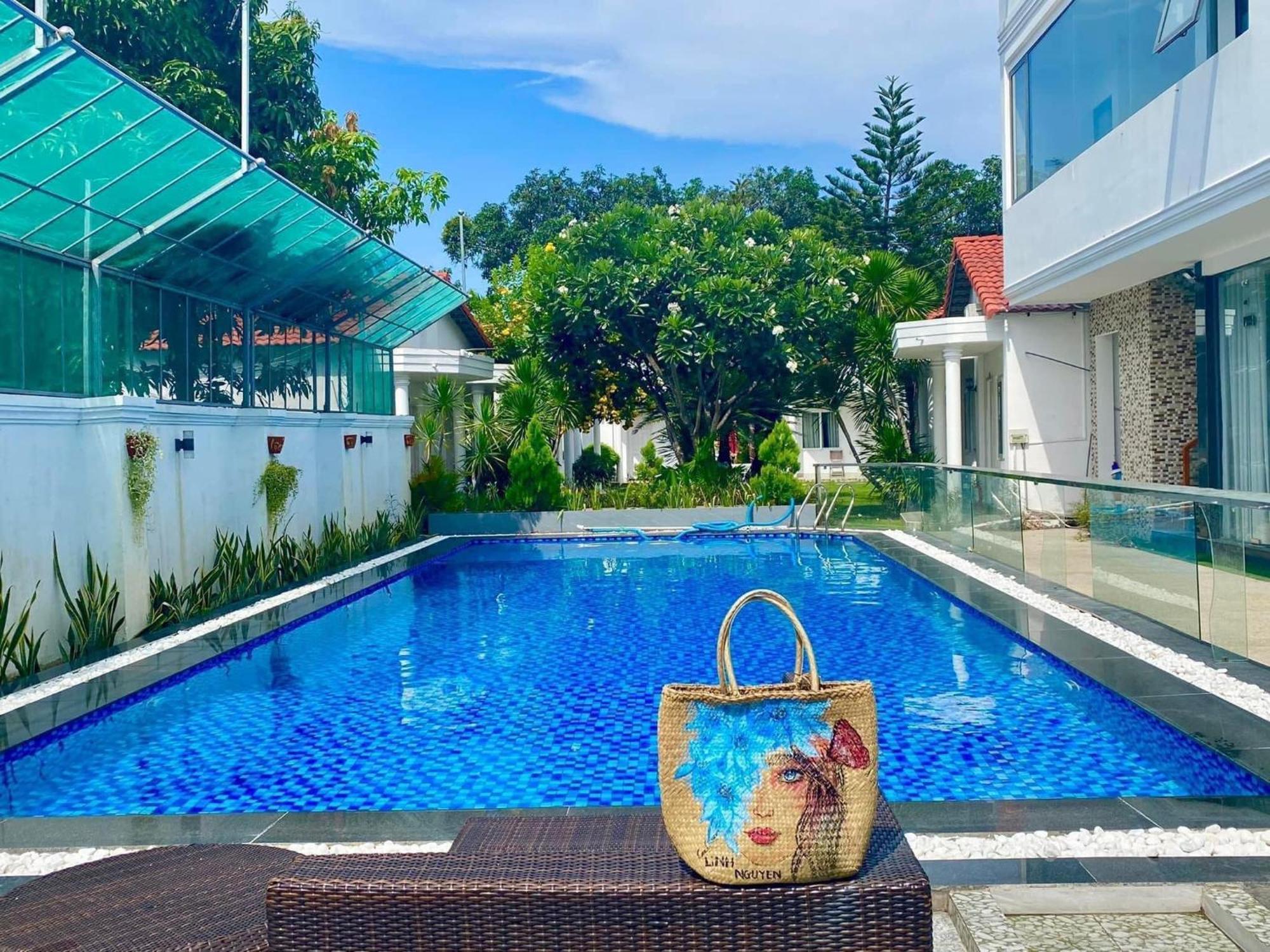 Dragon Bay Hotel Cam Lam Buitenkant foto